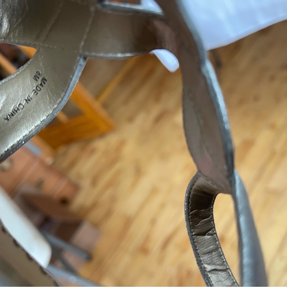 Woman’s Vintage Platinum BP silver shoes size 8 - Picture 5 of 6